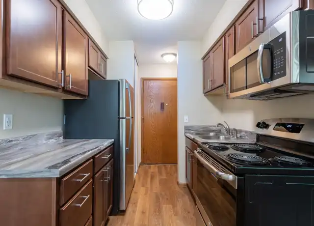 Property at Lakeview Apartments - 730 10th St NW, Saint Paul, MN, 55112, 1-2 bed, 1 bath, [object Object]