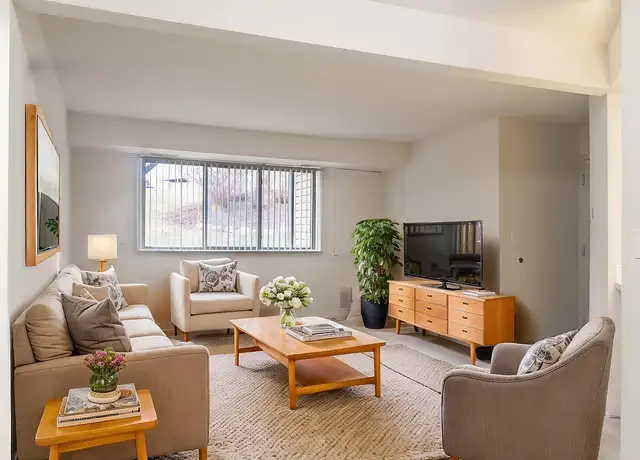 Photo of 1900 W Liberty St, Ann Arbor, MI 48103