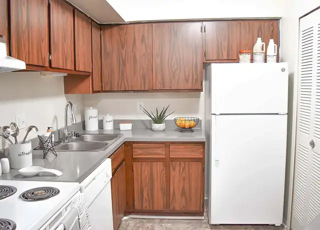 Photo of 1900 W Liberty St, Ann Arbor, MI 48103