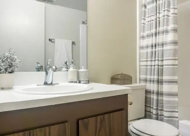 Photo of 1900 W Liberty St, Ann Arbor, MI 48103