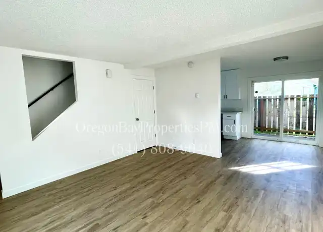 Property at 212 Laclair St, Coos Bay, OR, 97420, 2 beds, 1 bath, [object Object]