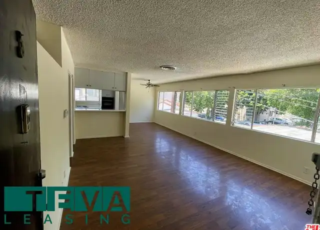 Property at 205 S Elm Dr Unit 5, Beverly Hills, CA, 90212, 1 bed, 1.5 baths, [object Object]
