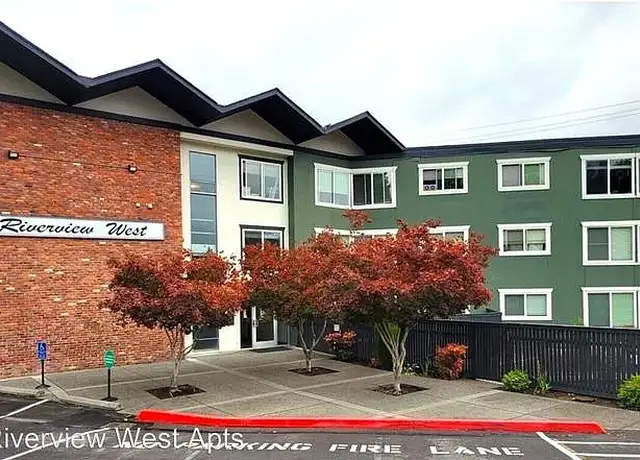 Photo of 10300 Des Moines Memorial Dr S, Seattle, WA 98168