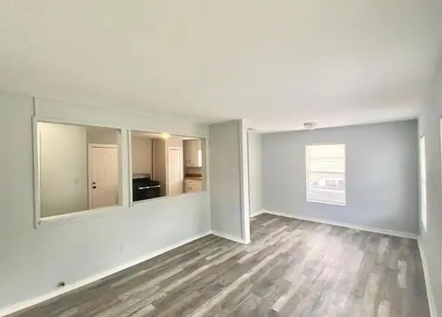Property at 220 Gerrish St, McKinney, TX, 75069, 2 beds, 1 bath, [object Object]