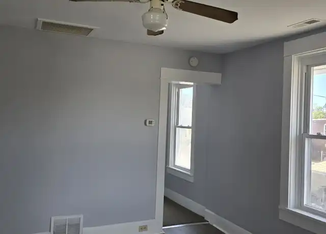 Property at 645 Tiffin Ave Unit 3, Sandusky, OH, 44870, 3 beds, 1 bath, [object Object]