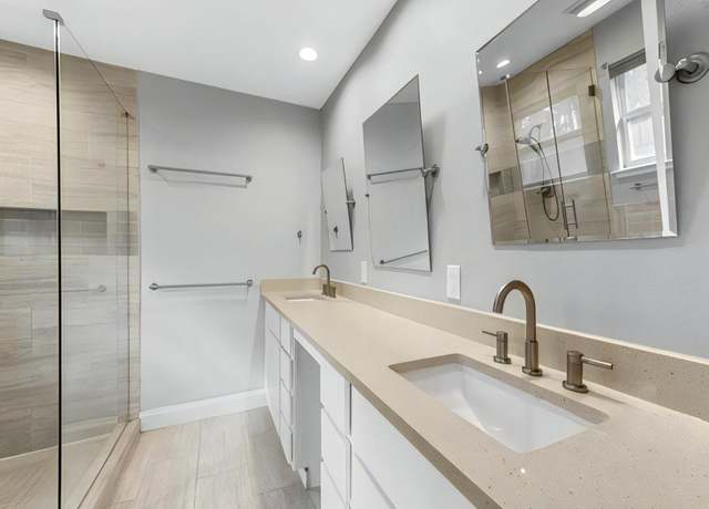 Photo of 709 Cimarron Trl, Southlake, TX 76092
