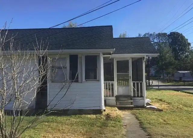 Property at 1028 Shepherd St, Hendersonville, NC, 28792, 2 beds, 1 bath, [object Object]