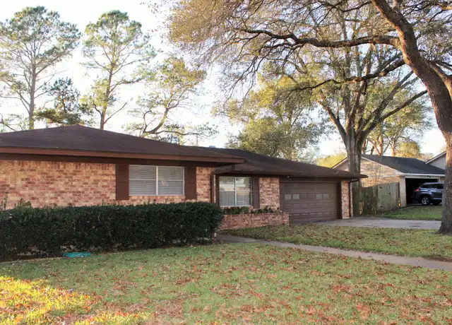 Property at 1700 Ellen St, Brenham, TX, 77833, 3 beds, 2 baths, [object Object]