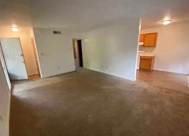 Property at 1100 Garden Way Unit 1018A, Manhattan, KS, 66502, 2 beds, 1 bath, [object Object]