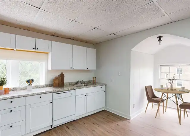 Property at 721 E. Armour - 721 E Armour Blvd, Kansas City, MO, 64109, 1-2 bed, 1 bath, [object Object]