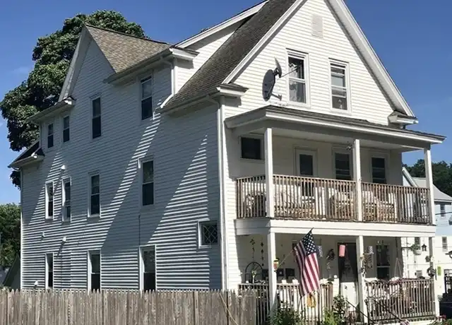 Property at 8 Stearns St Unit 1, Worcester, MA, 01603, 2 beds, 1 bath, [object Object]
