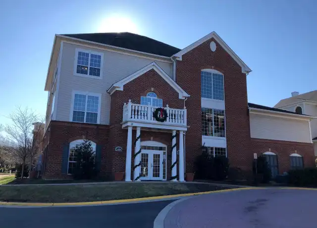 Property at 4854 Eisenhower Ave #150, Alexandria, VA, 22304, 2 beds, 1 bath, [object Object]
