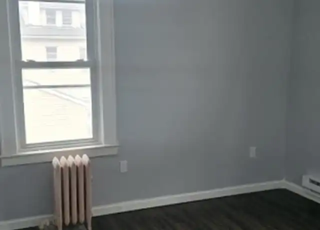 Property at 23 Jefferson Ave Unit 2-2, Bloomfield, NJ, 07003, 3 beds, 1 bath, [object Object]