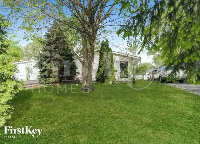 Property at 329 Tulsa Ave, Carpentersville, IL, 60110, 3 beds, 1 bath, [object Object]