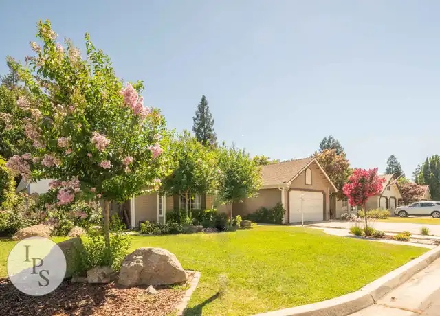 Property at 1891 E El Paso Ave, Fresno, CA, 93720, 3 beds, 2 baths, [object Object]