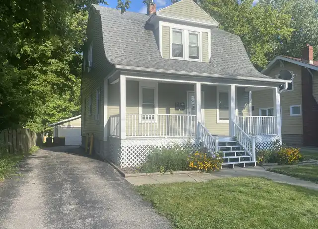 Property at 914 Clay St Unit 1, Woodstock, IL, 60098, 2 beds, 1 bath, [object Object]