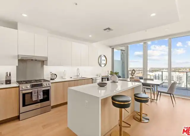 Property at 200 W Ocean Blvd Unit P1003, Long Beach, CA, 90802, 2 beds, 2.5 baths, [object Object]
