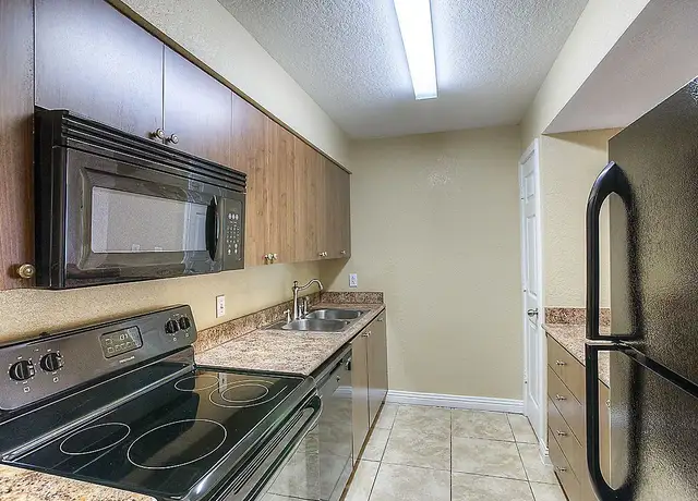 Photo of 3219 69th St, Galveston, TX 77551