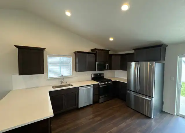 Property at 6109 Coolidge Rd, Yakima, WA, 98903, 3 beds, 2 baths, [object Object]