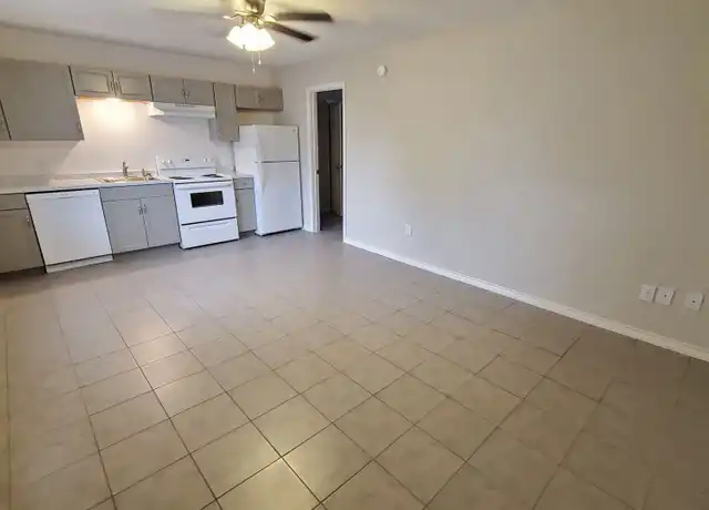 Property at 11 1st Ave Unit 11, Canyon, TX, 79015, 1 bed, 1 bath, [object Object]