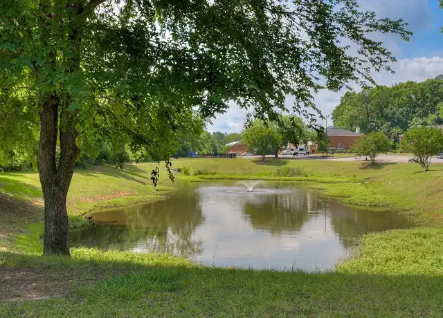 Property at Hunters Run Apartments - 2515 Center West Pkwy, Augusta, GA, 30909, 2 beds, 2 baths, [object Object]