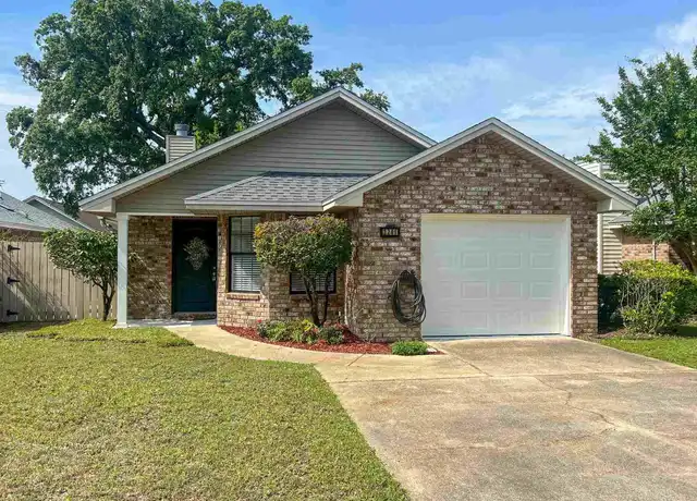 Property at 3241 Braxton Cir, Pensacola, FL, 32504, 3 beds, 2 baths, [object Object]