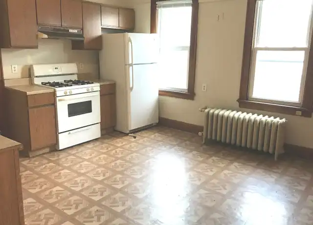 Property at 421-425 W Washington St Unit 425A, Milwaukee, WI, 53204, 2 beds, 1 bath, [object Object]