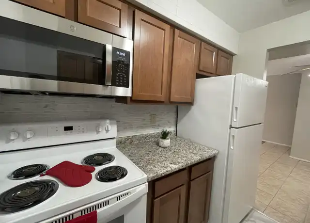 Property at 5050 Doyle Rd Unit ROAD306, Pittsburgh, PA, 15227, 1 bed, 1 bath, [object Object]