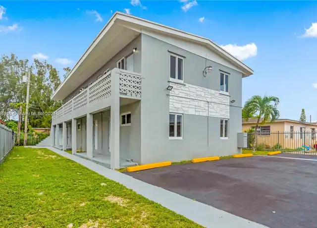 Property at 1430 NW 2nd Ave #3, Florida City, FL, 33034, 2 beds, 1.5 baths, [object Object]