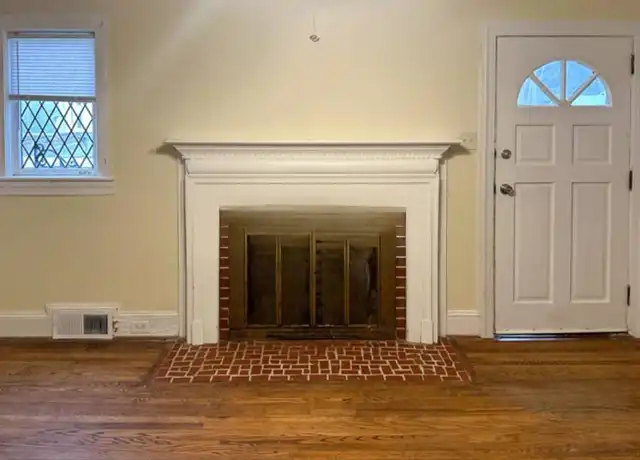 Property at 665 Linville Rd Unit 1, Kernersville, NC, 27284, 3 beds, 2 baths, [object Object]