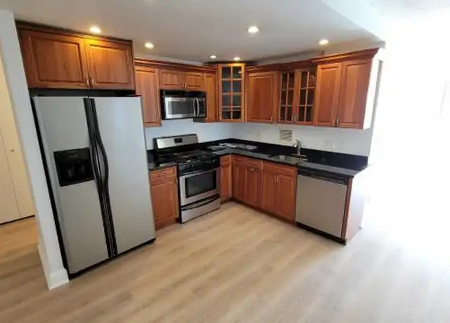 Property at 75 E India Row, Boston, MA, 02110, 2 beds, 1 bath, [object Object]