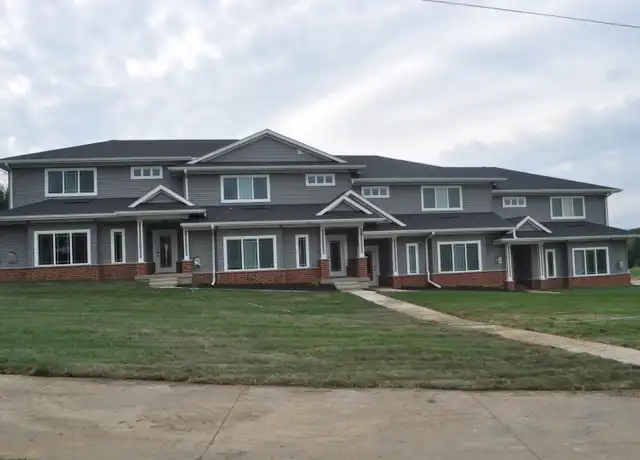 Property at 905 S Scott Blvd, Iowa City, IA, 52245, 3 beds, 2.5 baths, [object Object]