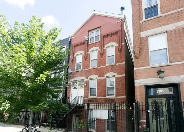 Property at 1307 N Greenview Ave Unit 1F, Chicago, IL, 60642, 1 bed, 1 bath, [object Object]