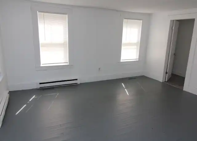 Property at 546 Main St Unit 1, Farmington, NH, 03835, 1 bed, 1 bath, [object Object]