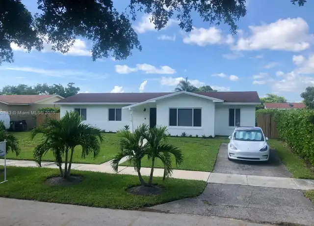 Property at 9710 SW 185th Ter, Cutler Bay, FL, 33157, 3 beds, 2 baths, [object Object]