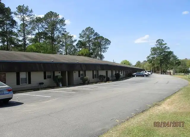 Property at 1530 W Oakridge Dr Unit Various, Albany, GA, 31707, 2 beds, 1 bath, [object Object]
