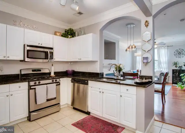 Property at 3 Arch Pl #330, Gaithersburg, MD, 20878, 1 bed, 1 bath, [object Object]