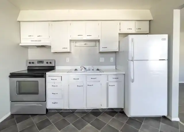 Property at 1701 E 14th St Apt 12, Muncie, IN, 47302, 2 beds, 1 bath, [object Object]