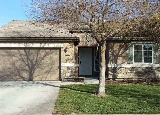 Property at 4334 E Vista Ave, Visalia, CA, 93292, 4 beds, 2 baths, [object Object]