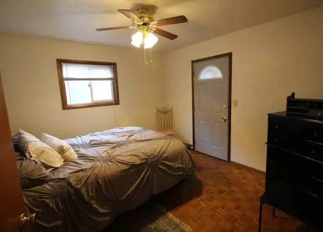 Property at 1419 B St Unit 4, Lincoln, NE, 68502, 1 bed, 1 bath, [object Object]