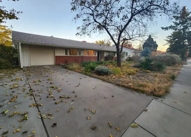 Property at 720 Montclaire Dr NE, Albuquerque, NM, 87110, 3 beds, 2 baths, [object Object]