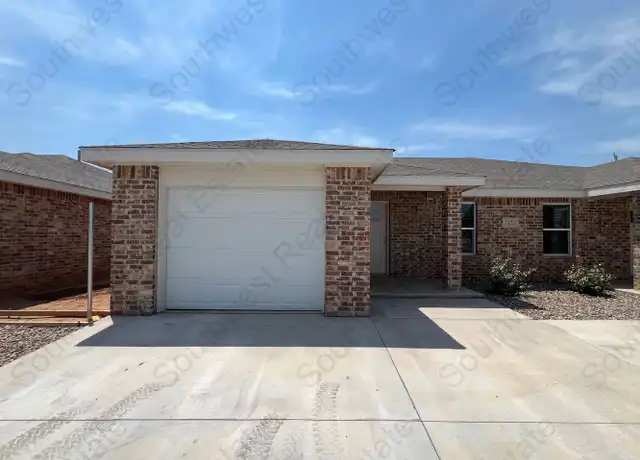 Property at 2121 Bobwhite Ct Unit B, Clovis, NM, 88101, 2 beds, 2 baths, [object Object]