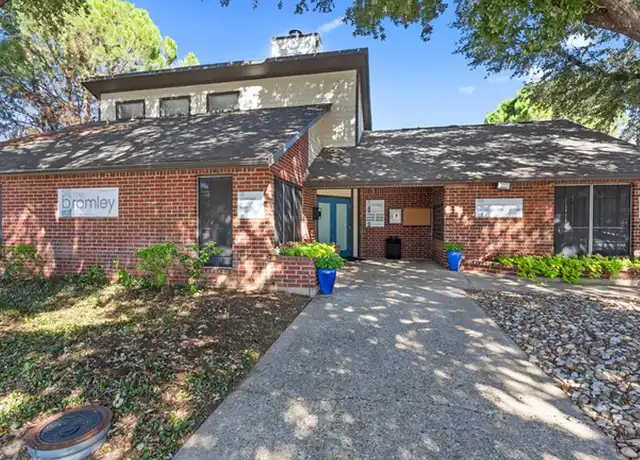 Property at Bromley Granbury - 1525 E 2nd St, Granbury, TX, 76048, 1-2 bed, 1-2 bath, [object Object]