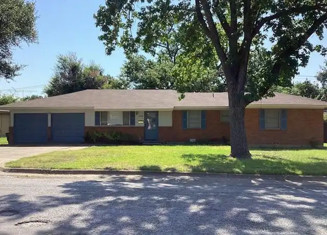 Property at 2020 Robinwood Dr, Fort Worth, TX, 76111, 3 beds, 2 baths, [object Object]