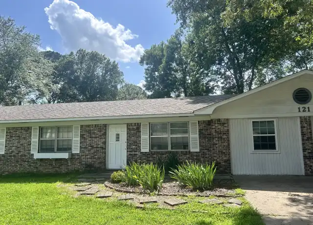 Property at 121 Shamrock Dr, Conway, AR, 72034, 4 beds, 2 baths, [object Object]