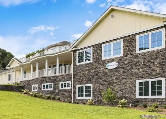 Property at 14 Godfrey St, Groton, CT, 06340, 1 bed, 4.5 baths, [object Object]