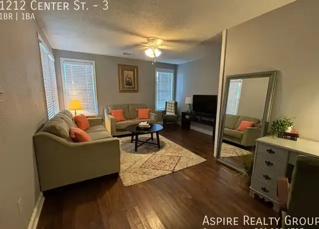 Property at 1212 Center St Unit 3, Little Rock, AR, 72202, 1 bed, 1 bath, [object Object]