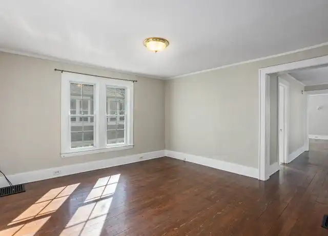Property at 647 Fairview Ave NE Unit 2, Grand Rapids, MI, 49503, 3 beds, 1 bath, [object Object]