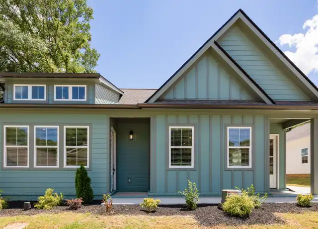 Property at 136 McCowat St Unit B, Jackson, TN, 38301, 3 beds, 2 baths, [object Object]