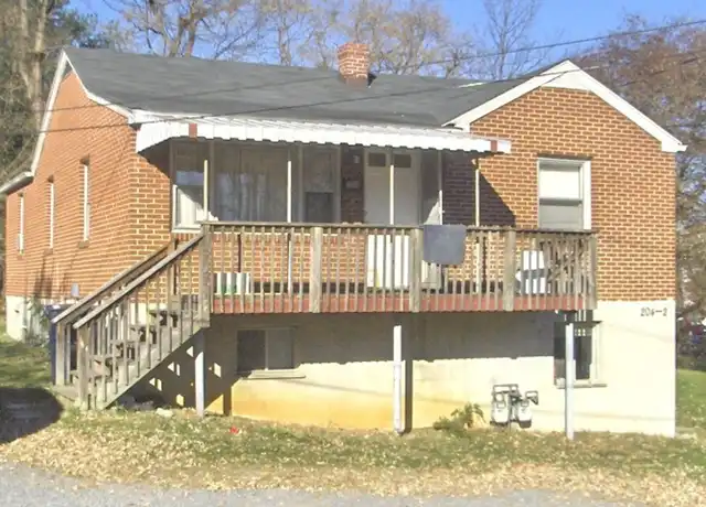 Property at 204 Broce Dr, Blacksburg, VA, 24060, 3 beds, 1 bath, [object Object]